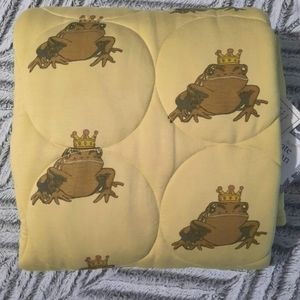 Kate Quinn Bamboo Frog Prince Circle Quilt
